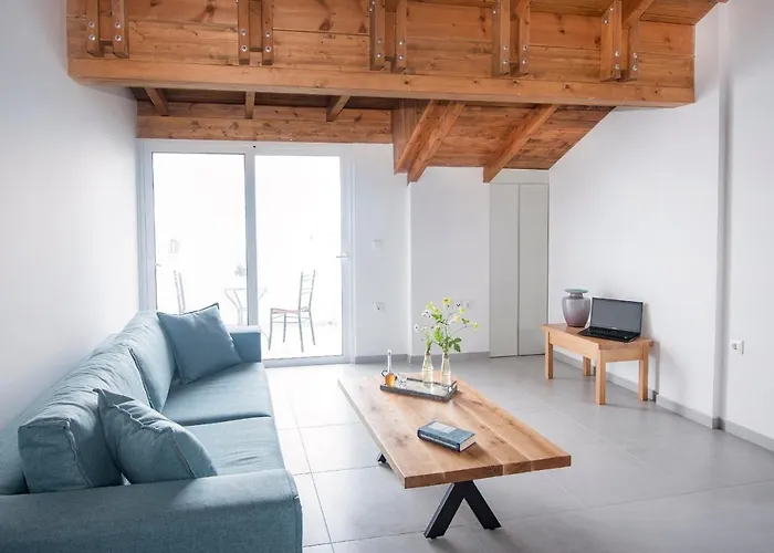 شقة Panoramikos Asfendiou